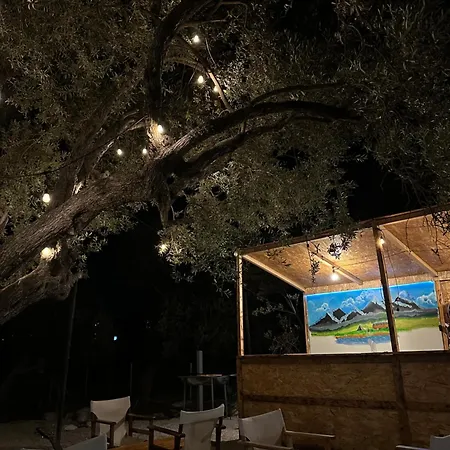 Camping Qeparo Кемпинг