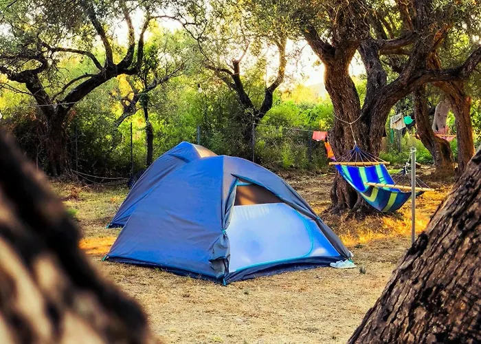 Camping Qeparo キャンプ場 ケパロ