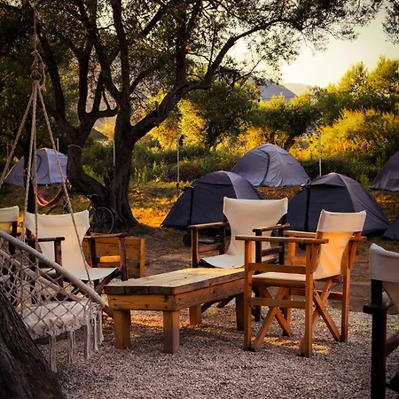 Kamp alanı Camping Qeparo *