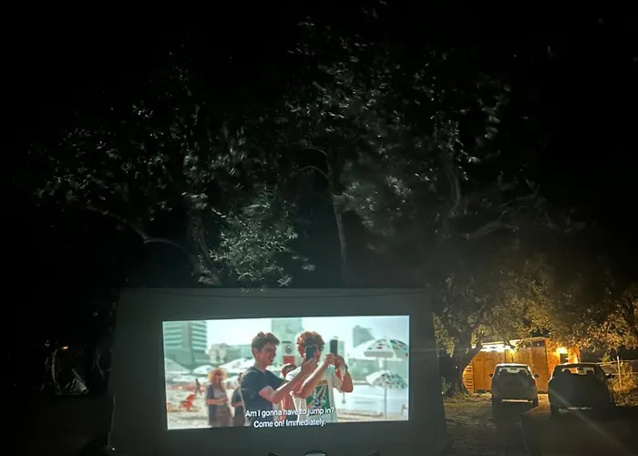 Camping Qeparo Kamp alanı *